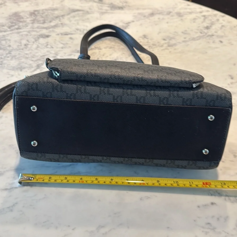 Karl Lagerfeld Shoulder Bag - Picture 5 of 11